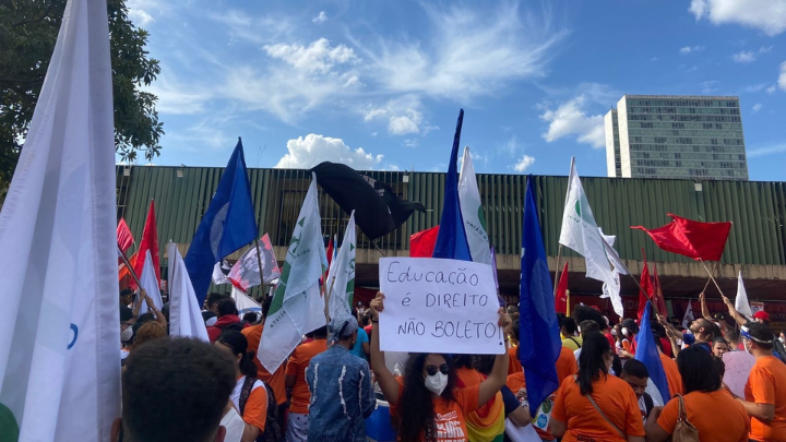 OCUPA BRASÍLIA: mobilização em defesa da educação e reajuste