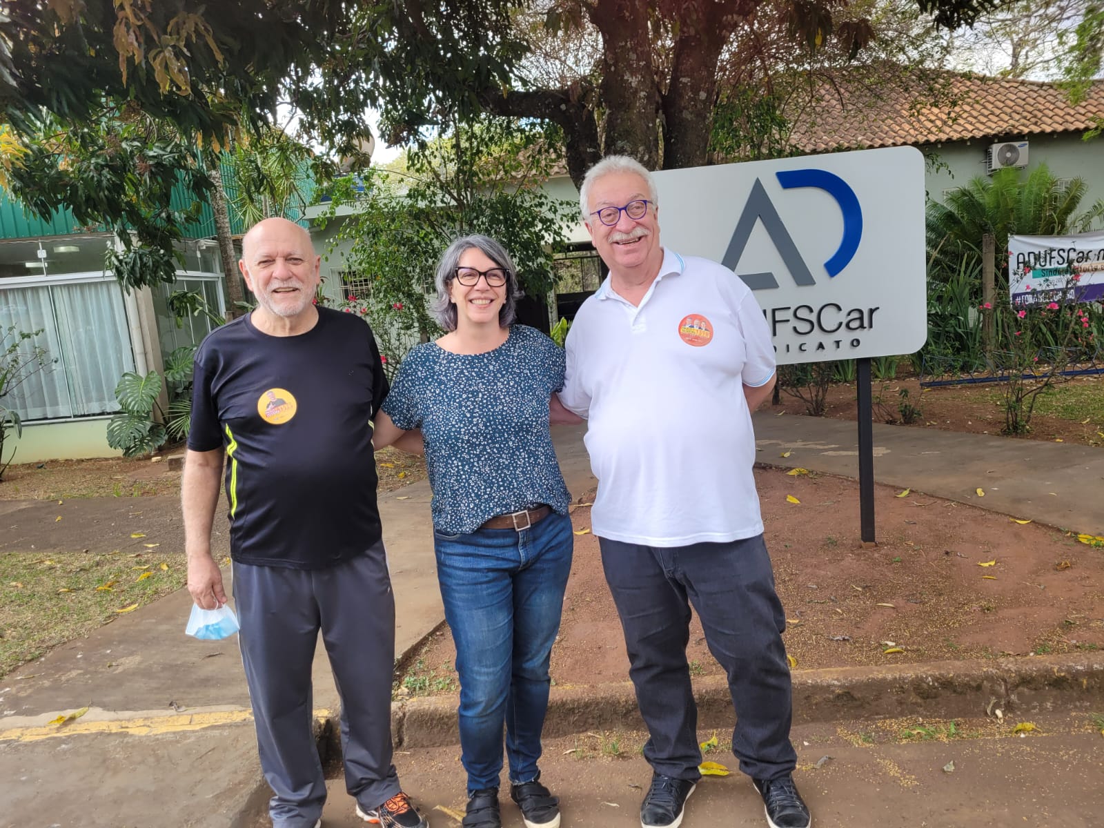 Ex-presidentes da ADUFSCar visitam sede e restaurante do Sindicato