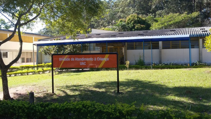 ADUFSCar parabeniza docentes pelo aniversário de 30 anos da UAC
