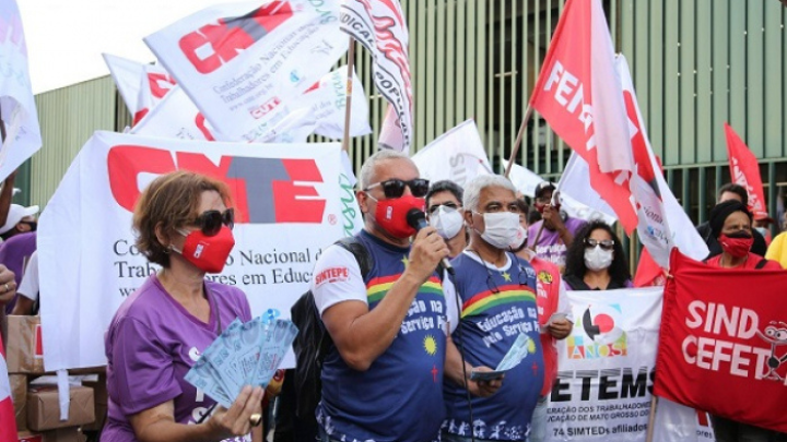 Contra PEC 32, educadores das 3 esferas ressaltam luta em defesa do serviço público