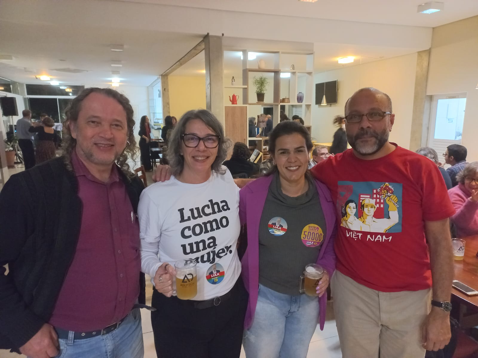 “Boteco ADUFSCar” reúne associadas/os e marca final do semestre de aulas